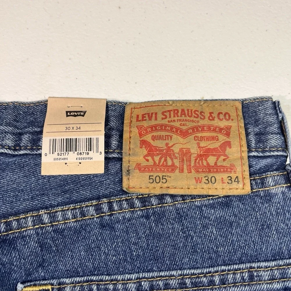 New! Levi's 505 Regular Fit Jeans SIZE 30x34 Blue Straight Leg Classic Denim NWT